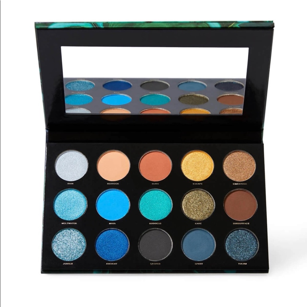 Hipdot Cenote eyeshadow palette